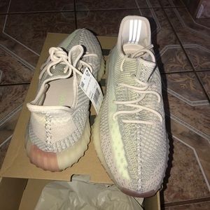 Citrin YEEZY BOOST 360 v2